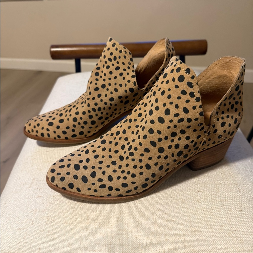 Dolce Vita ankle boots. Size 7.5 women’s